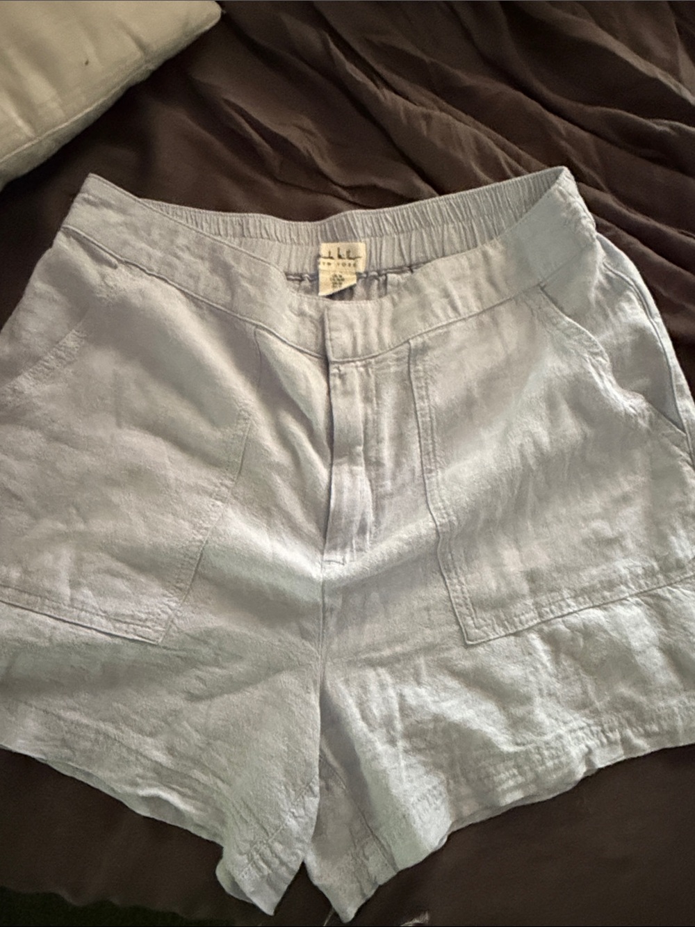 Nicole Miller New York pale blue linen and rayon tailored shorts